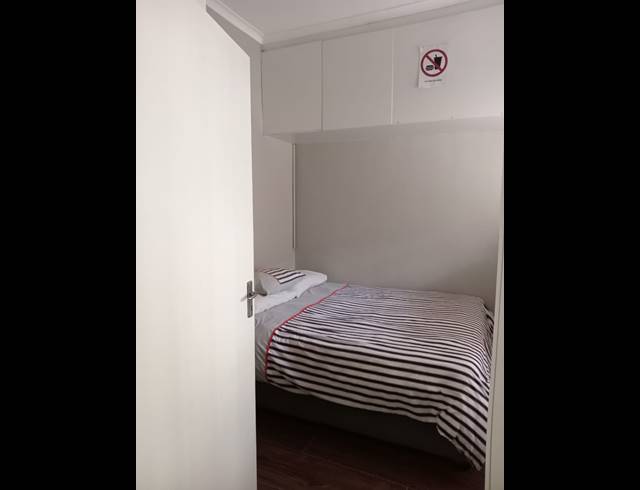 1 BEDROOM APARTMENT TO LET IN RONDEBOSCH VILLAGE
